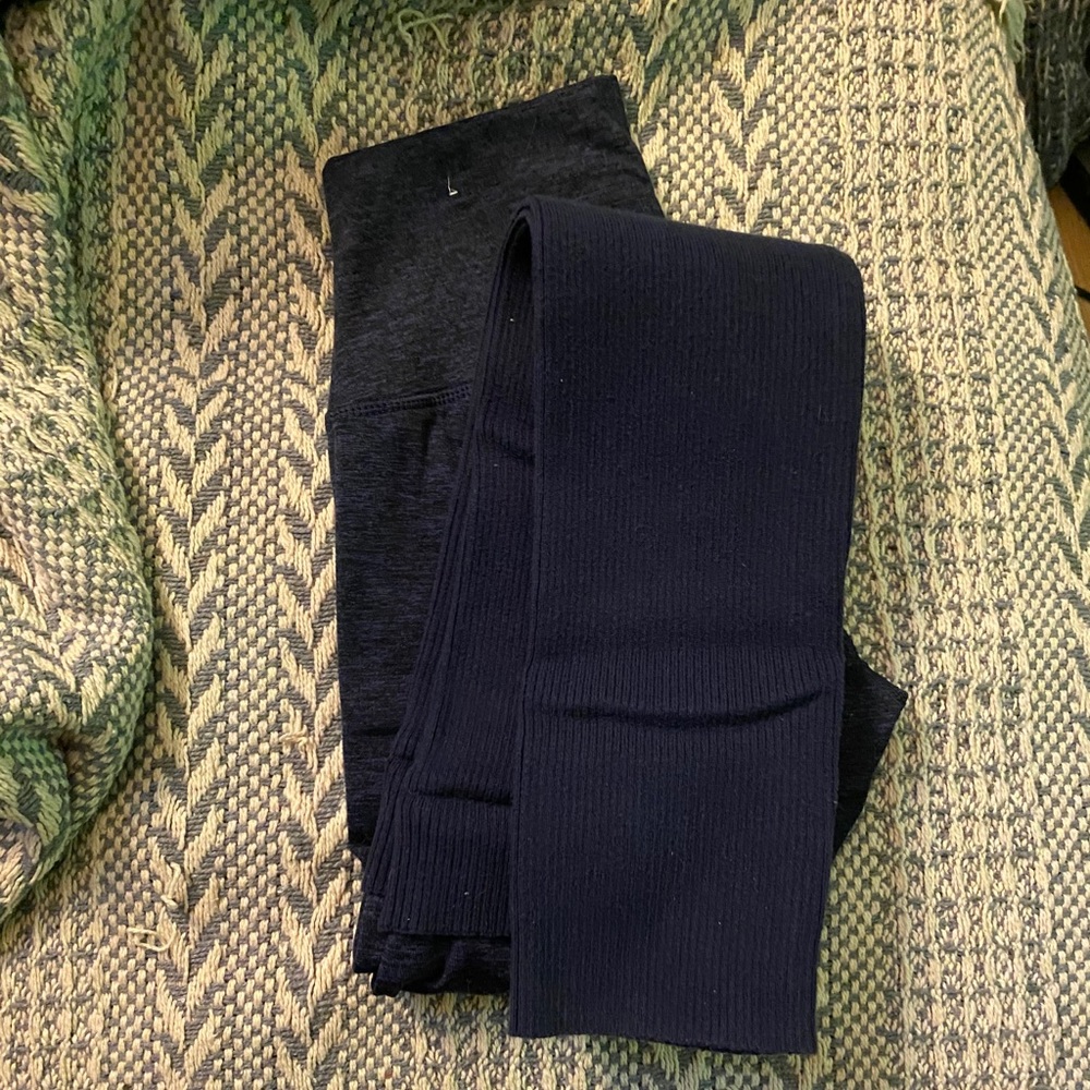 AE chill play move, navy knit leggings